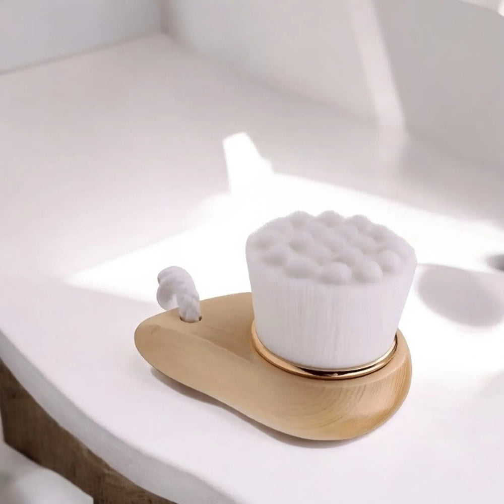 Spazzola per il viso con setole in carbone di bambù – Cosmetico Naturale by Aesthete